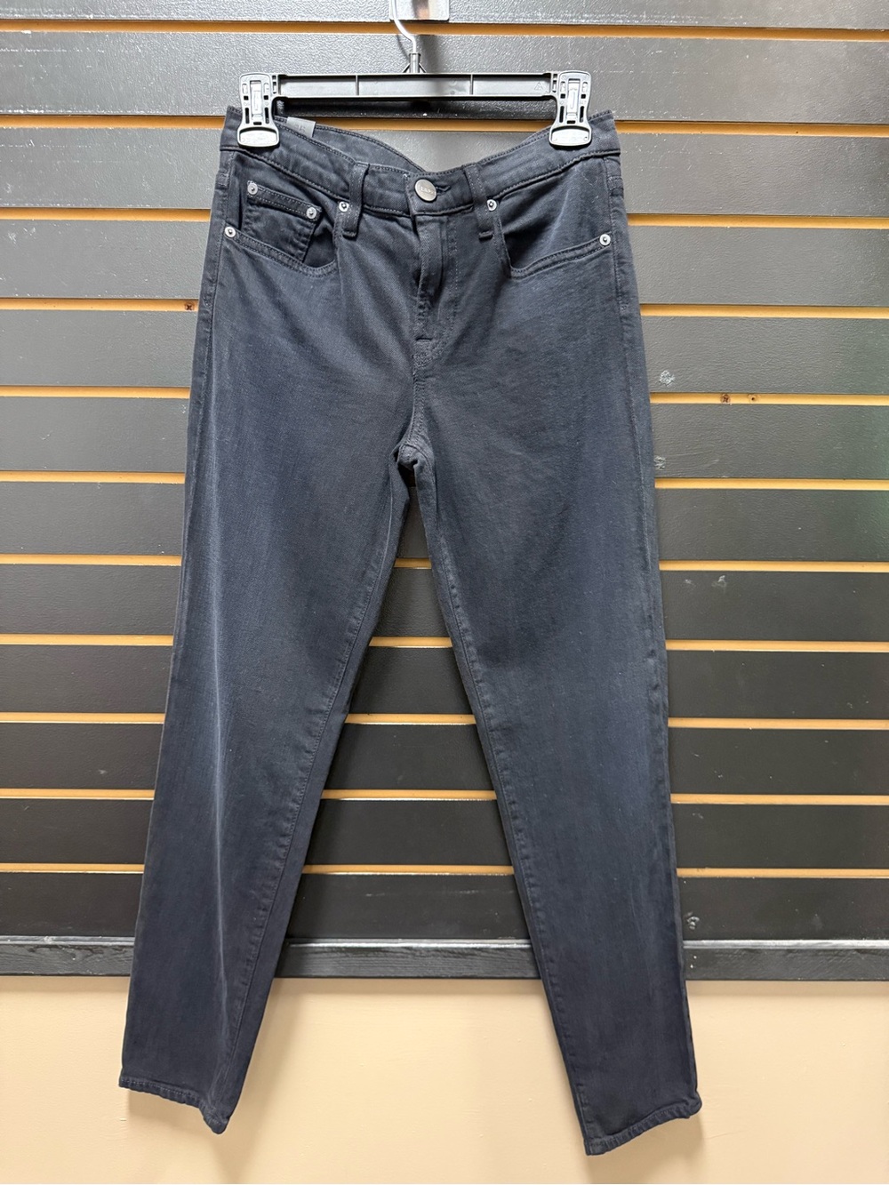 Vince Mason Relaxed Rolled Black Jeans Size 26 Designer Denim